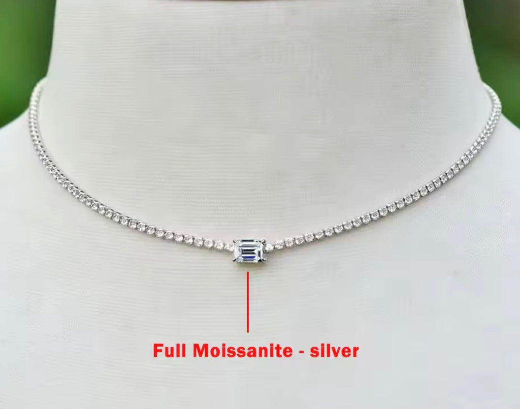 White center moissanite choker displayed on a white bust